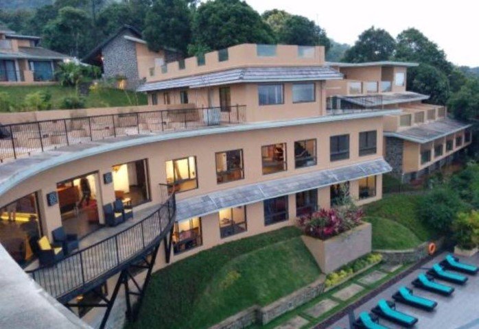POETREE SAROVAR PORTICO THEKKADY